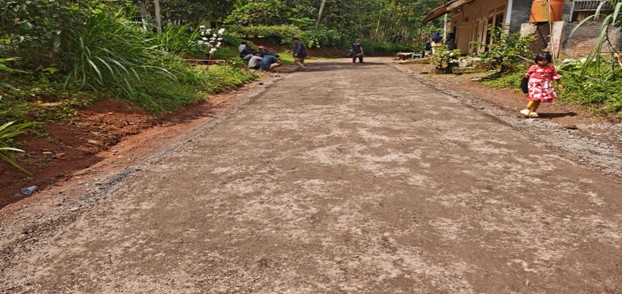 Peningkatan Jalan Desa di Dusun Cihideung Desa Sukasari melalui Dana Bantuan Provinsi Jawa Barat TA. 2025
